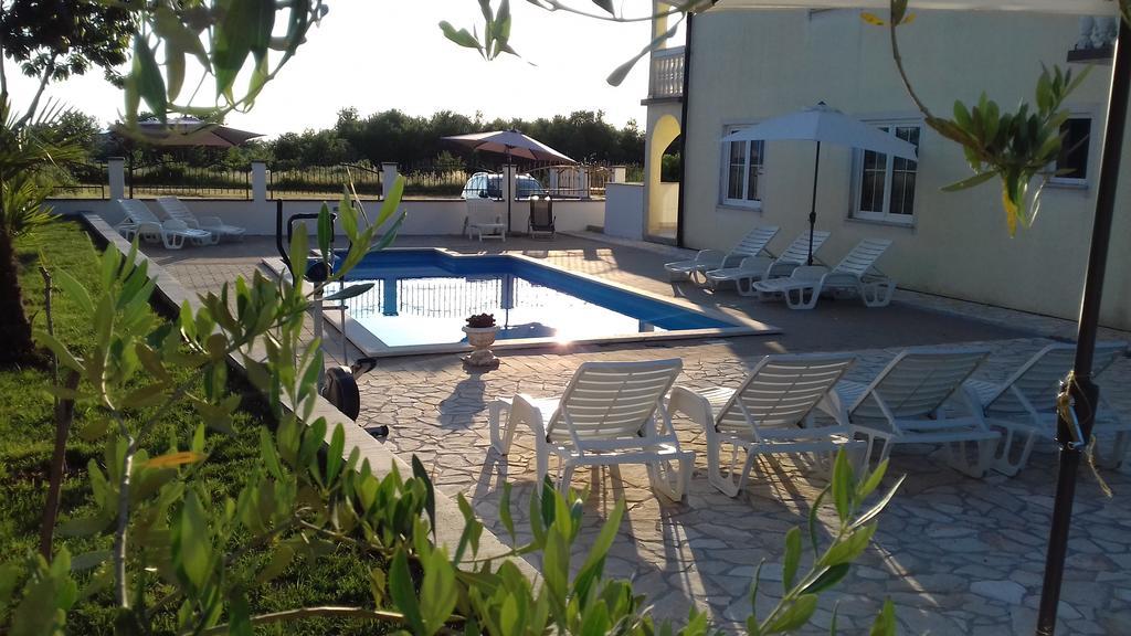 House Apartments Ariamare Poreč Eksteriør billede
